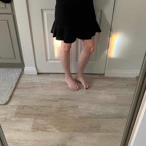 SOLD SPLENDID Mini Flutter Black Stretch Skirt - Picture 4 of 7